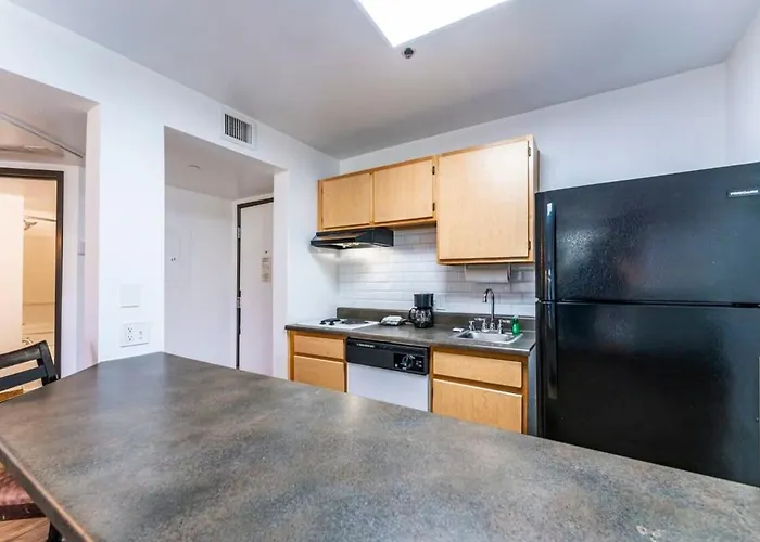 1 Bd 1 B Classic Unrenovated *