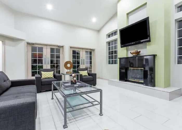 Apartment 1 Bd 1 B Classic Unrenovated